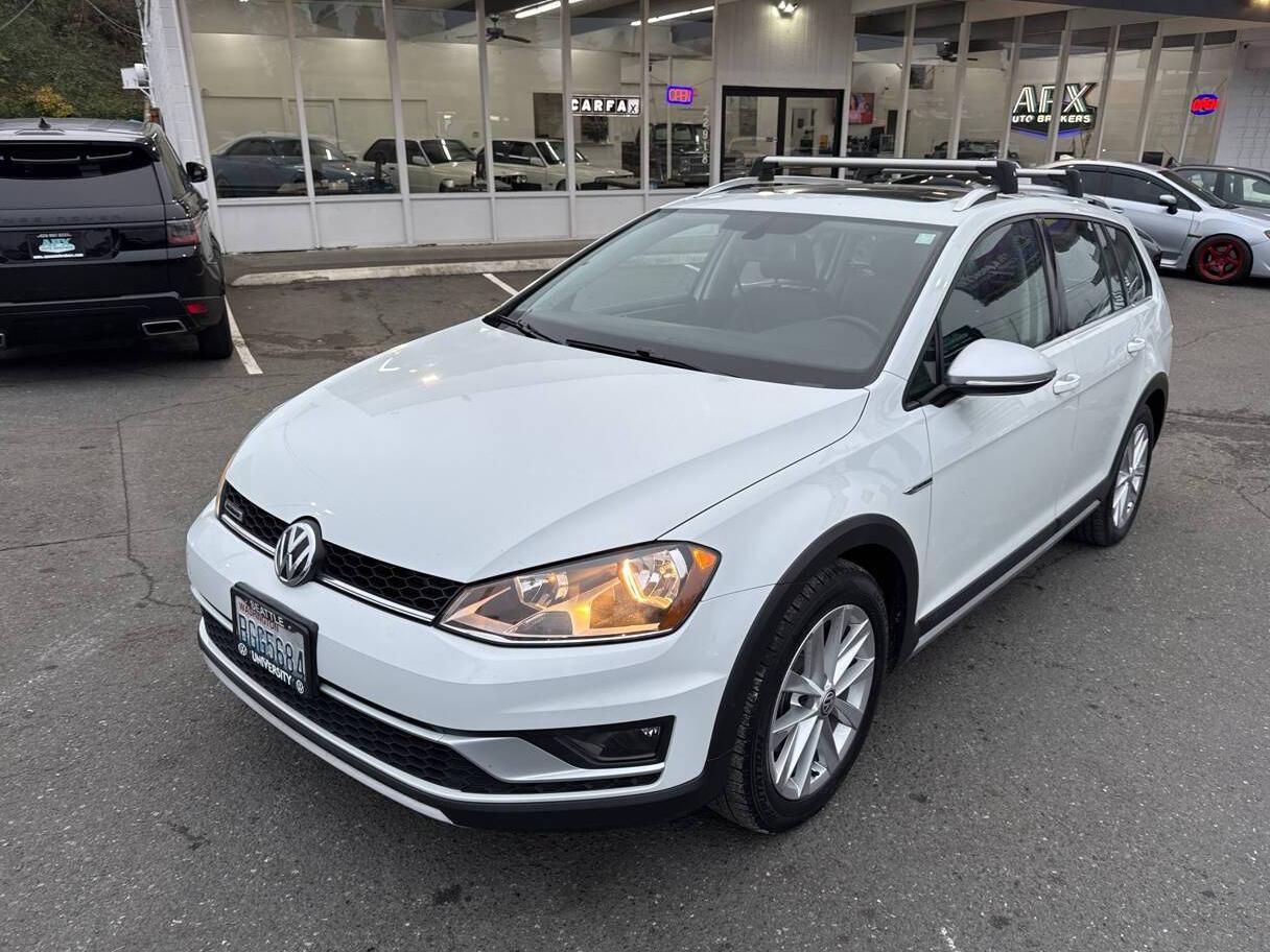 VOLKSWAGEN GOLF ALLTRACK 2017 3VWH17AUXHM526250 image